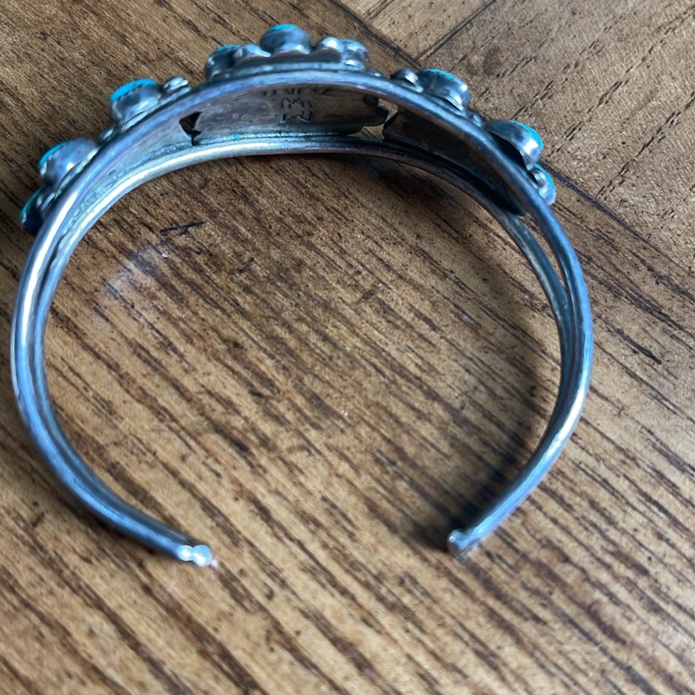 Vintage ZUNI TRIBE Turquoise Cuff Bracelet | small wrist - Picture 5 of 9